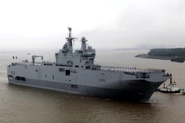 Tàu chiến lớp Mistral của Pháp trong chuyến thăm Thượng Hải, Trung Quốc. (Nguồn: THX/TTXVN)