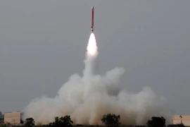 Quân đội Pakistan thử thành công tên lửa hành trình tự chế tạo
