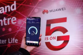 Mạng điện thoại 5G được giới thiệu tại London, Anh. (Ảnh: THX/TTXVN)