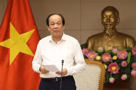 Bộ trưởng, Chủ nhiệm Văn phòng Chính phủ, Tổ trưởng Tổ công tác Mai Tiến Dũng chủ trì buổi làm việc. (Ảnh: Dương Giang/TTXVN)