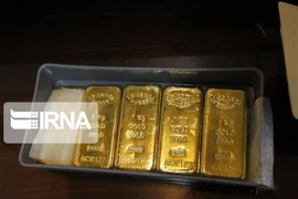 Vàng được bày bán tại Tehran, Iran. (Ảnh: IRNA/TTXVN)