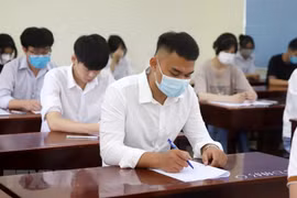 Trong ảnh: Thí sinh tại Hội đồng coi thi THPT Thanh Thủy, tỉnh Phú Thọ trong buổi thi môn Văn, sáng 7/7. (Ảnh: Trung Kiên/TTXVN)