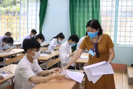 Thí sinh dự tốt nghiệp trung học phổ thông. (Ảnh: TTXVN)