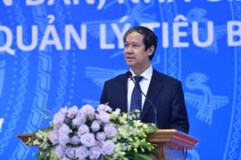 Bộ trưởng Bộ GD-ĐT: 'Phải cấp bách tăng lương, phụ cấp cho giáo viên'