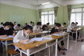 Thí sinh dự thi Tốt nghiệp Trung học phổ thông. (Ảnh: TTXVN)