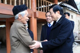 Chủ tịch nước khảo sát xây nông thôn mới tại Tuyên Quang 