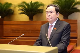 Phó Chủ tịch Thường trực Quốc hội Trần Thanh Mẫn điều hành hoạt động của Ủy ban Thường vụ Quốc hội và Quốc hội phát biểu khai mạc. (Ảnh: Nhan Sáng/TTXVN)