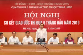 Bí Thư Trung ương Đảng, Chủ tịch Ủy ban Trung ương Mặt trận Tổ quốc Việt Nam, Phó Chủ tịch Hội đồng Thi đua Khen thưởng Trung ương Trần Thanh Mẫn phát biểu tại hội nghị. (Ảnh: Nguyễn Thắng/TTXVN)