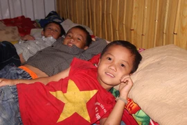 Phòng nội trú của các em học sinh trường Tiểu học Huồi Tụ 2. (Ảnh: Bích Huệ/TTXVN)