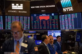  Giao dịch viên làm việc tại Sàn giao dịch chứng khoán New York, Mỹ ngày 3/9/2019. (Nguồn: THX/TTXVN)