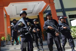Cảnh sát Indonesia. (Ảnh: AFP/TTXVN)