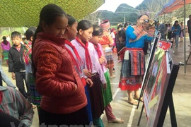 Học sinh vùng cao. (Ảnh: Hoàng Thị Hoa/Vietnam+)