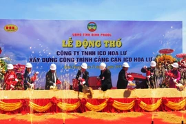 Lễ động thổ xây dựng Cảng cạn ICD Hoa Lư. (Ảnh: Dương Chí Tưởng/TTXVN)