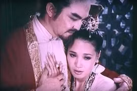 Nghệ sỹ Thế Anh vào vai chúa Trịnh Sâm trong "Đêm hội Long Trì."