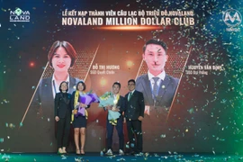 Hai thành viên đầu tiên của Câu lạc bộ triệu đô Novaland. (Nguồn: Vietnam+)