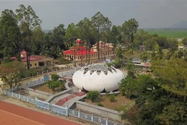 Nhà mồ Ba Chúc tại huyện Tri Tôn, tỉnh An Giang là di tích lịch sử cấp quốc gia, nơi lưu giữ, trưng bày 1.159 bộ hài cốt của người dân bị Pol Pot giết hại. (Ảnh: Công Mạo/TTXVN)