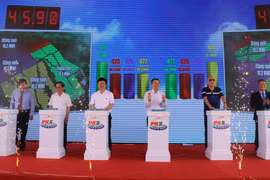 Nghi thức khánh thành Dự án tổ hợp Nhà máy Điện Mặt trời Xuân Thọ 1 và 2. (Ảnh Phạm Cường/TTXVN)