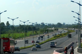 ADB hạ dự báo tăng trưởng kinh tế của Việt Nam xuống 6%