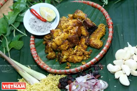Nức mũi ăn món lợn Mường cắp nách nướng riềng mẻ