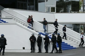  Các nước đẩy mạnh nhiều biện pháp chống khủng bố