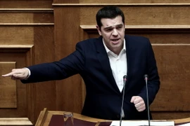 Hy Lạp trích tiền hỗ trợ từ Eurozone để thanh toán nợ cho ECB