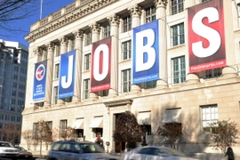 Quang cảnh bên ngoài tòa nhà Phòng Thương mại Mỹ ở Washington, DC. (Nguồn: AFP/TTXVN) 