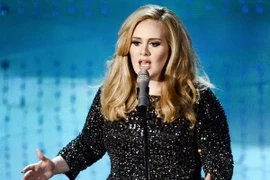 "Họa mi nước Anh" Adele được là vinh danh Nghệ sỹ của năm
