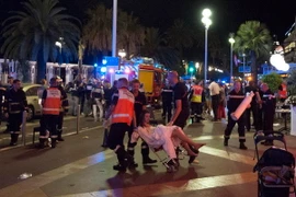  Facebook kích hoạt Safety Check sau tấn công ở Pháp