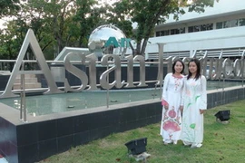 Sinh viên Việt Nam đang học tại Học viện Công nghệ châu Á, Thái Lan. (Nguồn: Phân xã Bangkok)