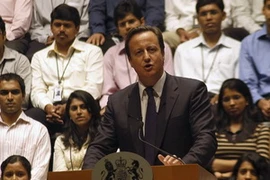 Thủ tướng Anh David Cameron phát biểu tại trụ sở công ty Infosys. (Nguồn: Reuters)