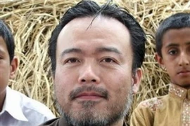 Phóng viên Kosuke Tsuneoka bị bắt cóc hồi tháng Ba đã được trả tự do. (Nguồn: AP)