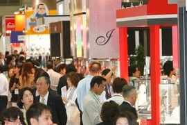 Khách thăm quan các gian hàng ở Hội chợ trang sức thường niên Nhật Bản. (Nguồn: japanjewelleryfair.com)