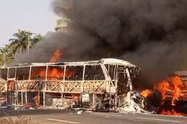 Hiện trường vụ tai nạn gần Dassa-Zoume, Cộng hòa Benin. (Nguồn: Channelstv)