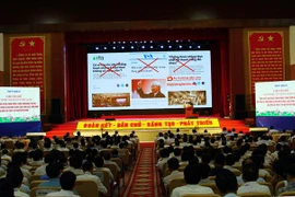 Quang cảnh buổi lễ giới thiệu cuốn sách của Tổng Bí thư Nguyễn Phú Trọng. (Ảnh: Tá Chuyên/TTXVN)