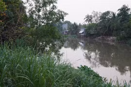 Đoạn sông Cao Lãnh, nơi xuồng bị chìm khiến anh Đ.H.N tử vong. (Ảnh: Nhựt An/TTXVN)