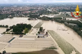 Vùng Emilia Romagna ngập trong nước lũ. (Nguồn: Reuters)