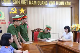 Bị can Nguyễn Thị Bích Ngọc tại cơ quan điều tra. (Ảnh: TTXVN phát)