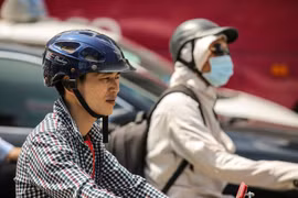 Bắc Bộ tiếp diễn những ngày nắng nóng. (Ảnh: Lê Minh Sơn/Vietnam+)