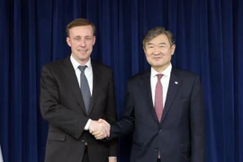 Cố vấn An ninh Quốc gia Hàn Quốc Cho Tae-yong (phải) và người đồng cấp Mỹ, Jake Sullivan tại văn phòng tổng thống ở Seoul ngày 9/12. (Ảnh: The Korea Times)