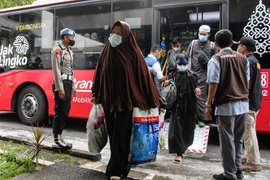 Người dân sơ tán khỏi Sudan tới Jakarta, Indonesia, ngày 28/4/2023. (Ảnh: THX/TTXVN)