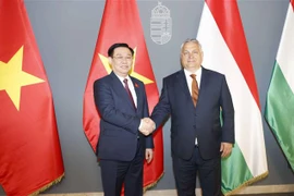 Lãnh đạo Việt Nam gửi Điện mừng Quốc khánh Hungary