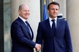 Tổng thống Pháp Emmanuel Macron công du nước Đức để củng cố quan hệ
