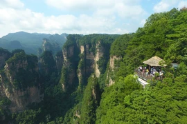 Không ảnh về danh lam thắng cảnh Wulingyuan ở Trương Gia Giới, miền trung tỉnh Hồ Nam của Trung Quốc, ngày 8 tháng 7 năm 2022. (Nguồn: Tân Hoa Xã)