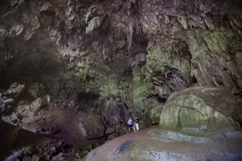 [Photo] Khám phá vẻ đẹp hoang sơ của Hang Sưng ở Hòa Bình