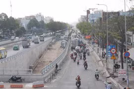 Một phần Nhánh N2 hầm chui An Sương (phía đường Trường Chinh) đã thi công xong. (Ảnh: Tiến Lực/TTXVN)
