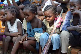 Trẻ em gái tại Bangui, CH Trung Phi. (Ảnh: AFP/ TTXVN)
