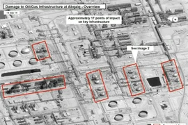Nhà máy lọc dầu của Saudi Arabia ở Abqaig bị phá hủy sau vụ tấn công bằng máy bay không người lái, ngày 14/9/2019. (Ảnh: AFP/TTXVN)