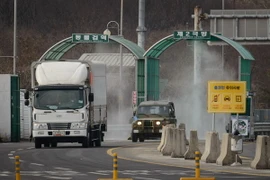 Một điểm kiểm soát gần Khu phi quân sự giữa Triều Tiên và Hàn Quốc ở Paju. (Nguồn: AFP/TTXVN)