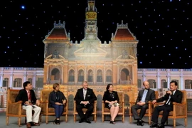 Các chuyên gia, diễn giả tại Hội thảo với chủ đề Thành phố Hồ Chí Minh - Trung tâm quốc tế mới về MICE tại Đông Nam Á. (Ảnh: An Hiếu/TTXVN)