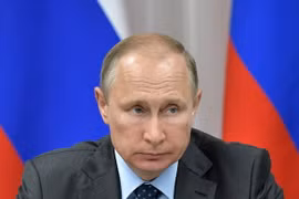 Tổng thống Nga Vladimir Putin trong cuộc họp ở Novobureisky, Nga. (Nguồn: EPA/TTXVN)